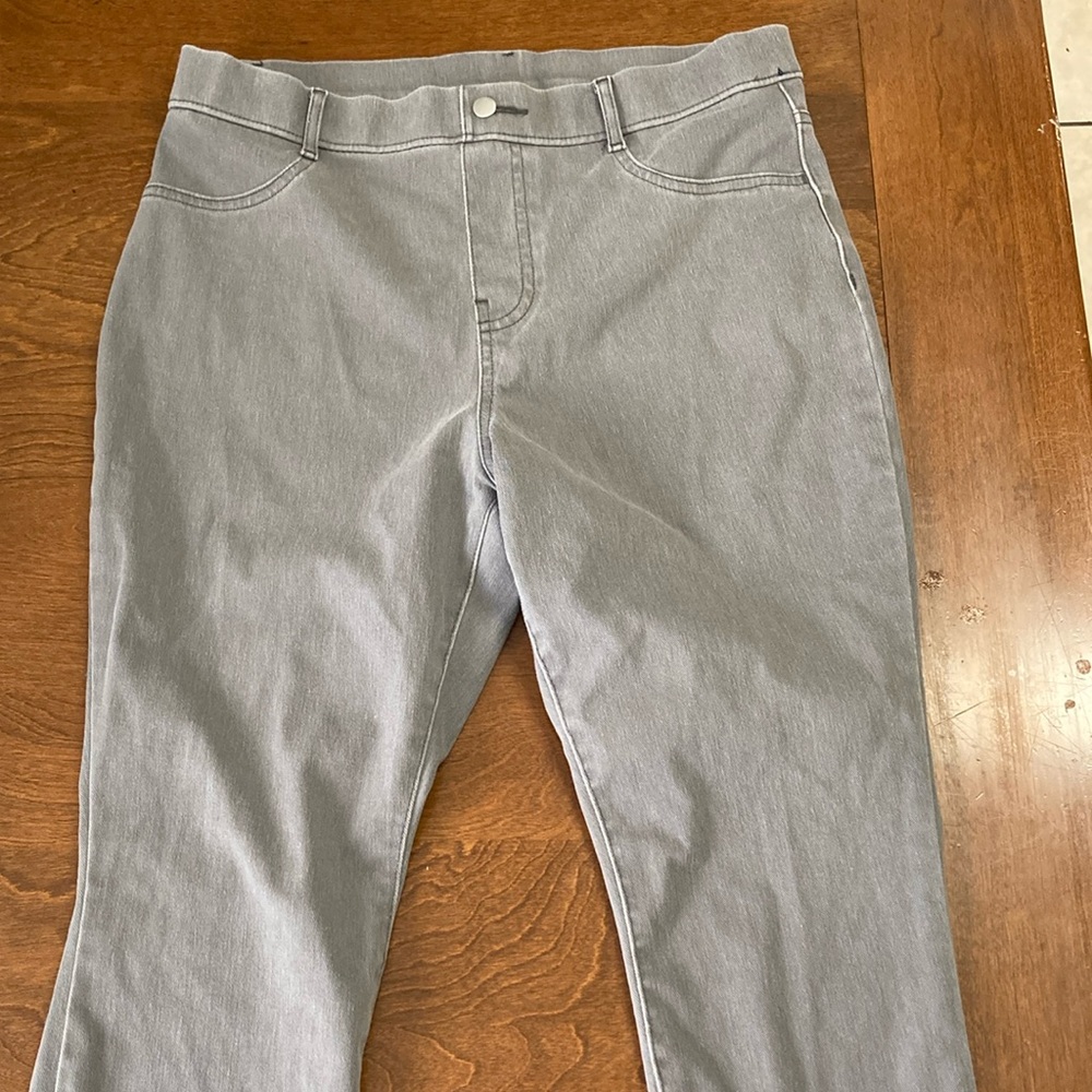 Light Gray Straight Leg High-Waisted Jeans